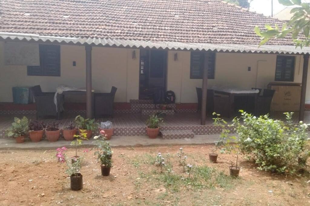 A Quaint Cottage With Rajah'S Seat View. Madikeri Kültér fotó